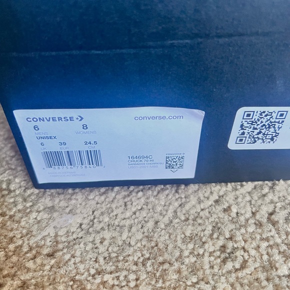BRAND NEW CONVERSE AND LIMITED EDITION - Picture 2 of 5